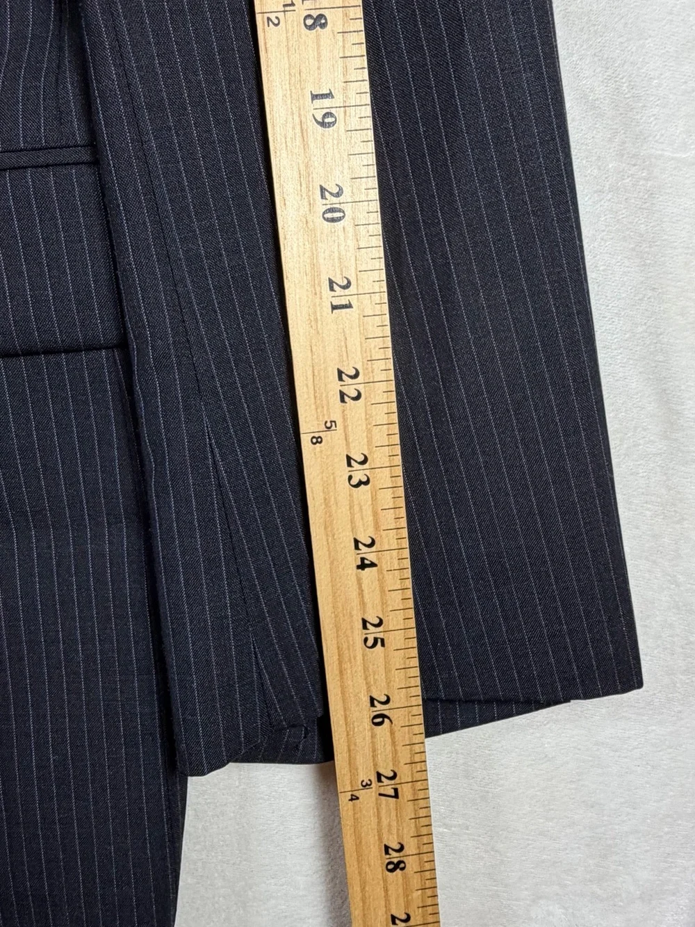 Burberry 46L 100% Wool Deisigner Men's Black Pinstripe Two-Piece Suit